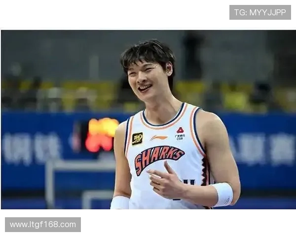 王哲林率队奋勇拼搏展现中国男篮内线核心强大战斗力