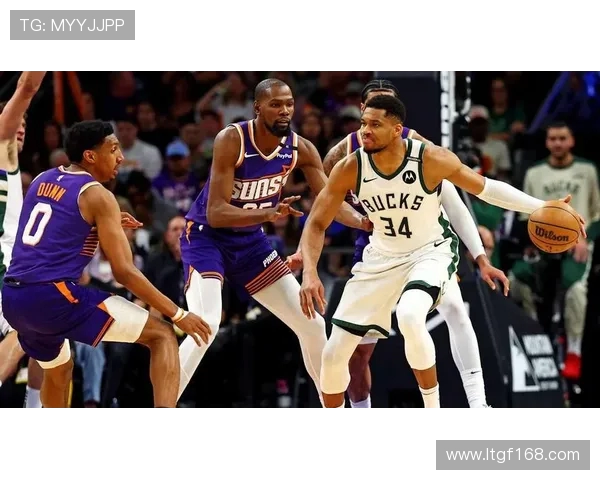 太阳与独行侠激烈对决 双方争夺季后赛席位全场精彩纷呈 太阳与独行侠激烈对决 双方争夺季后赛席位全场精彩纷呈