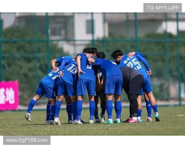 围绕足球俱乐部探索城市文化与球迷群体多维互动可持续发展路径